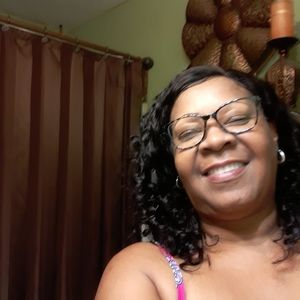 Meet your Posher, Lola